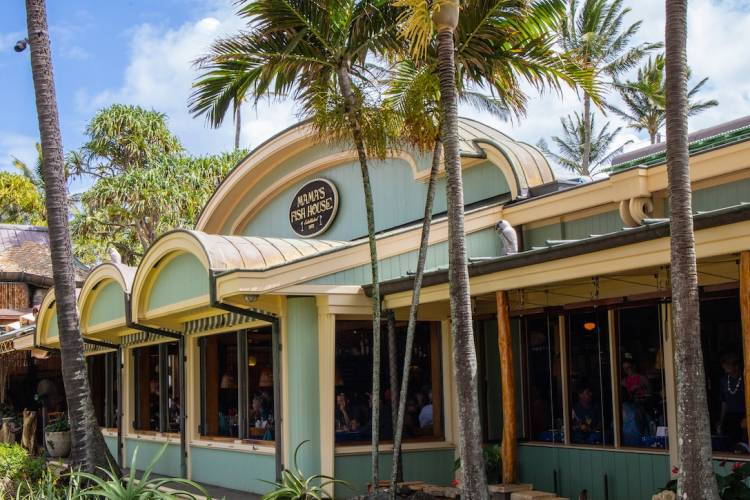 An image of the outside of Mama's Fish House. 