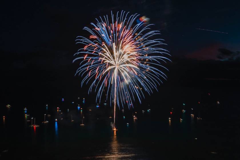 maui fireworks over water